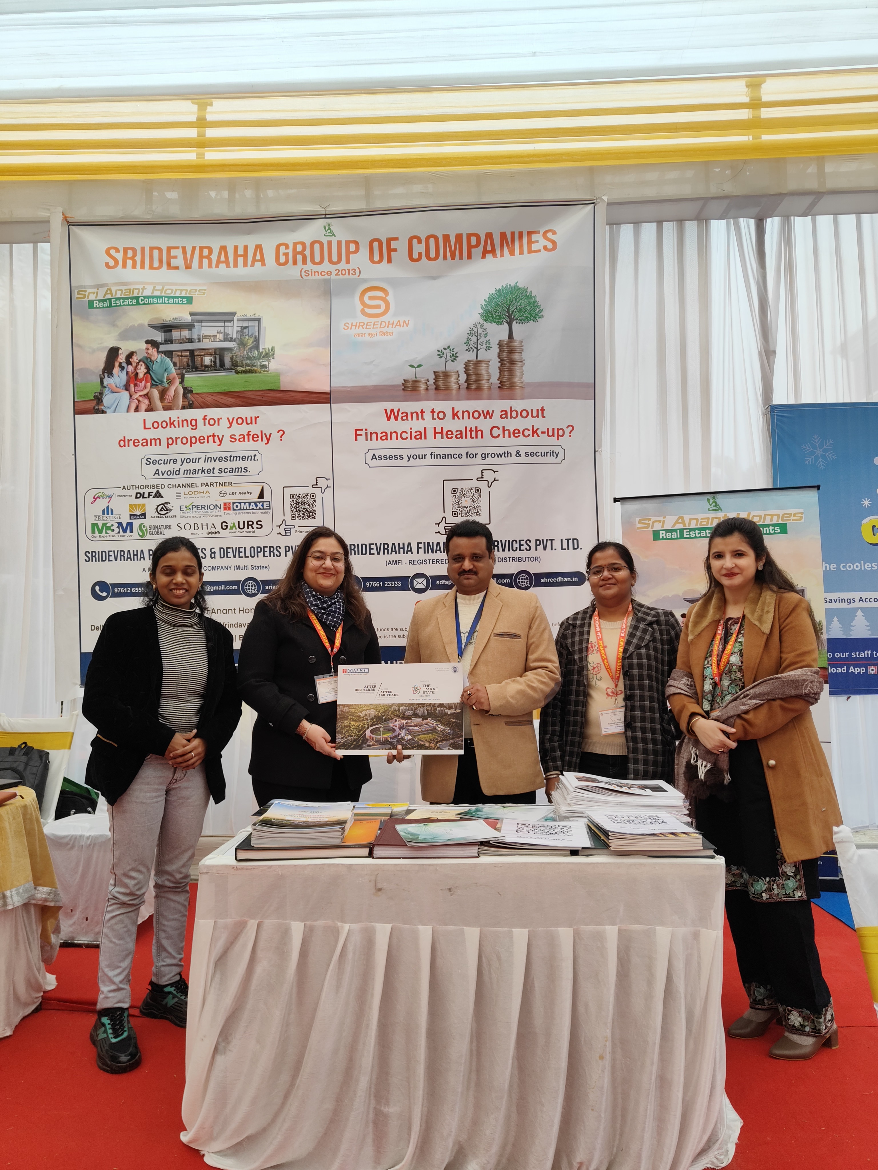 Meeting visitors at the expo
